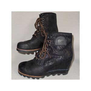 Sorel 1964 Premium Hidden Wedge Black Leather Snake Print Lace Up Booties Sz 6.5